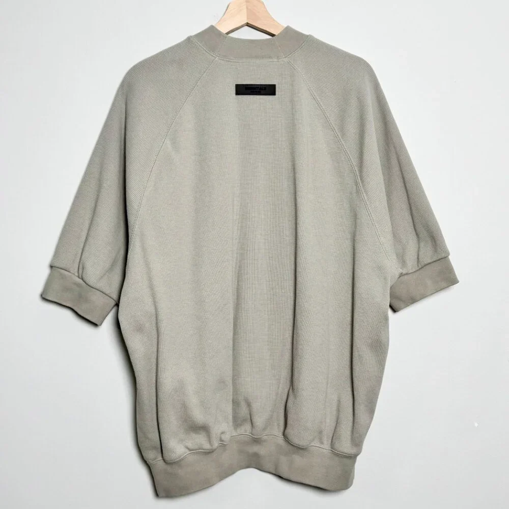 Fear of God Essentials Seal Waffle Knit Short Sleeve Sweatshirt in Seal Gray Sz - Picture 6 of 9